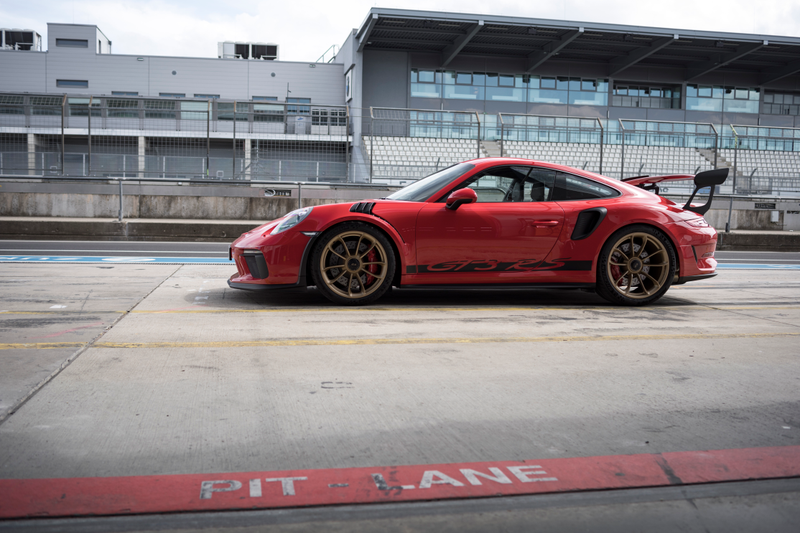 Illustration for article titled Put These Very Good 2019 Porsche 911 GT3 RS Photos In Your Life